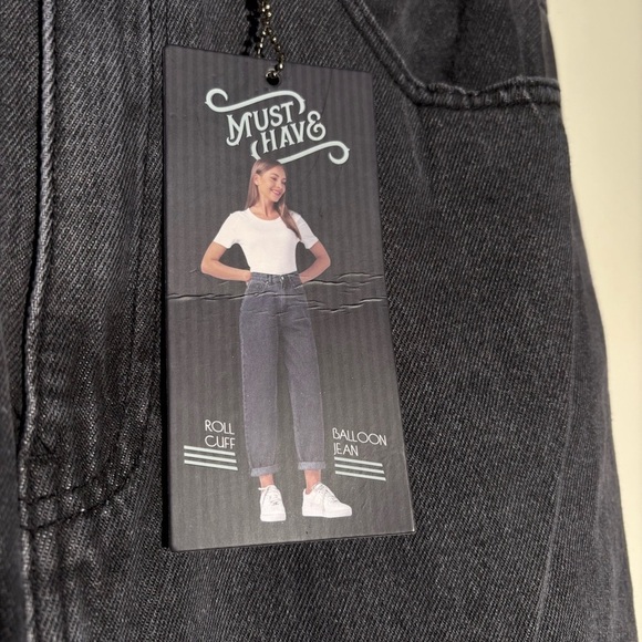 NWT Simple Society Balloon Roll Cuff Jeans - Picture 4 of 7